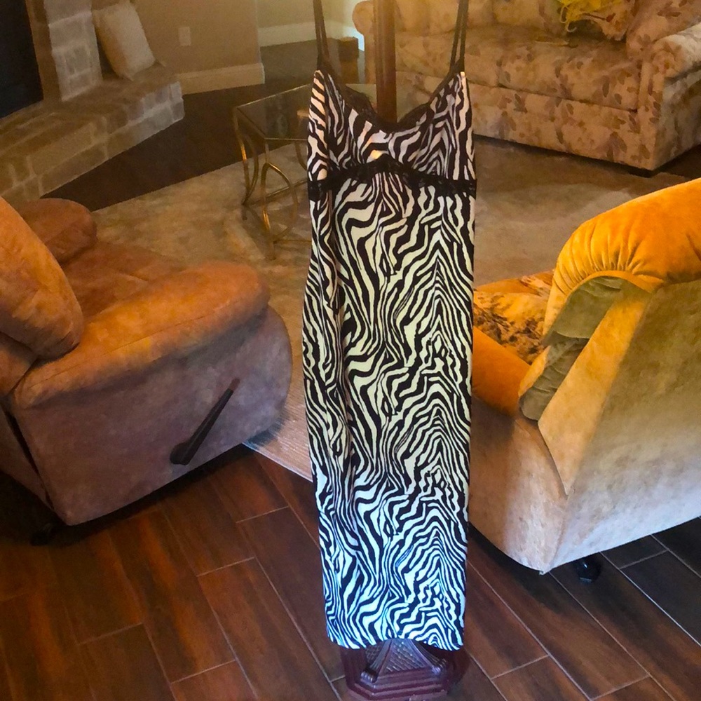 Zebra print midi dress with lace detail on bust